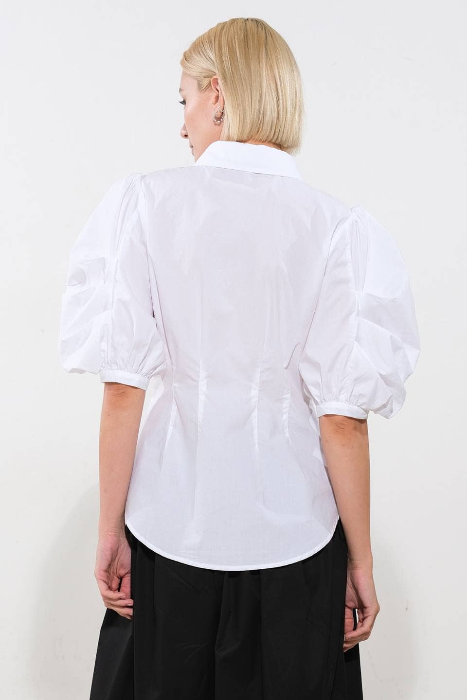 Solid White Puff Sleeve Blouse