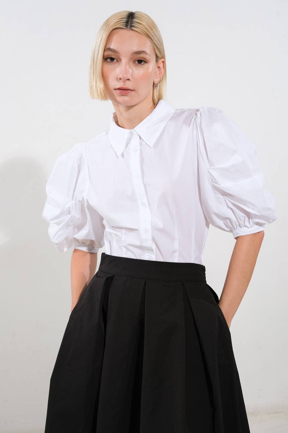 Solid White Puff Sleeve Blouse