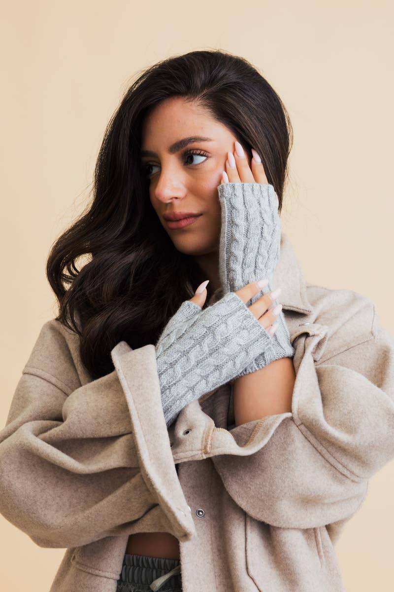 Cable Knit Fingerless Gloves