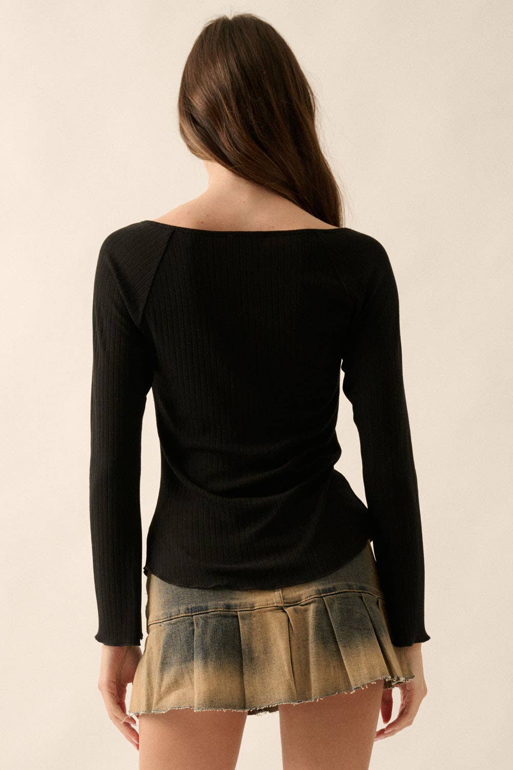 Solid V-Neck Fitted Ribbed Top